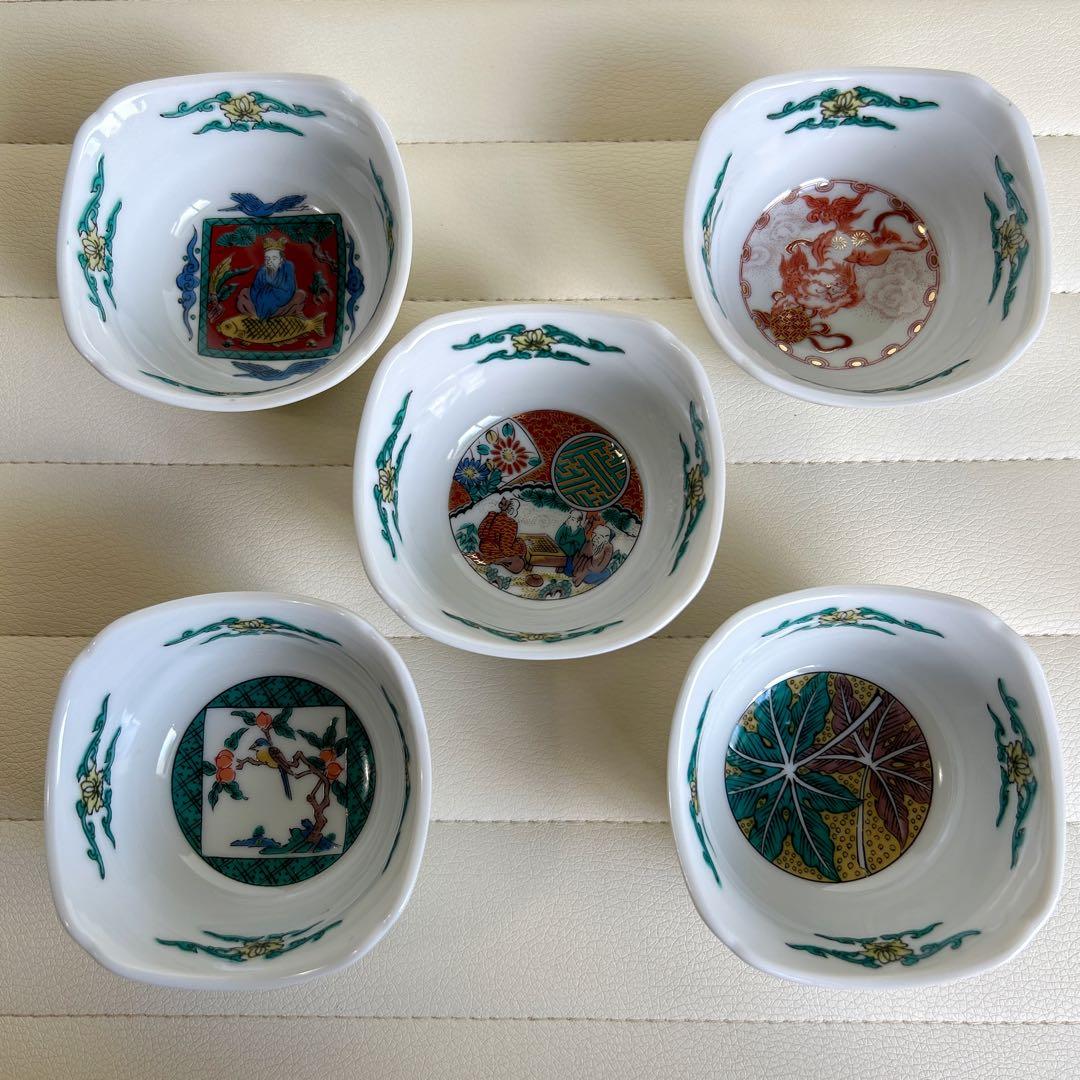 九谷焼　清山窯　絵変わり　歴代画　小鉢揃　5枚セット　角鉢　小皿　色絵花鳥　金彩