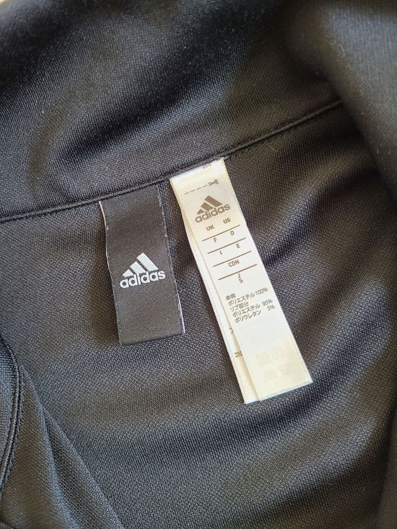 adidasジャージ上下　トップスSボトムスＭ黒セットアップメンズ