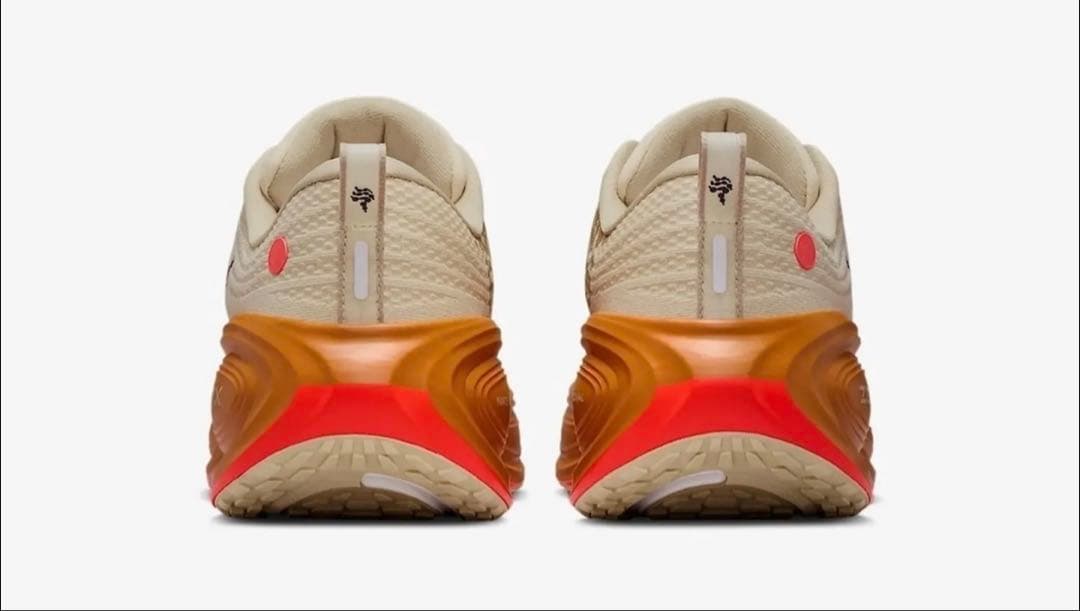 ナイキ　ボメロ　プラス　Running Poets Vomero 26.5cm