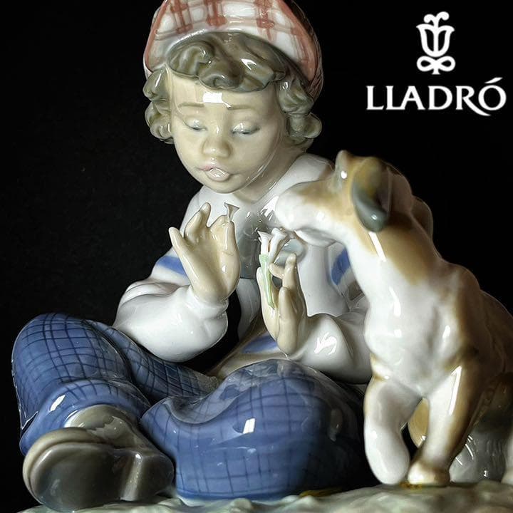 【素敵な恋占い】LLADRO/リヤドロ/少年/犬/花びら/高級置物/かわいい