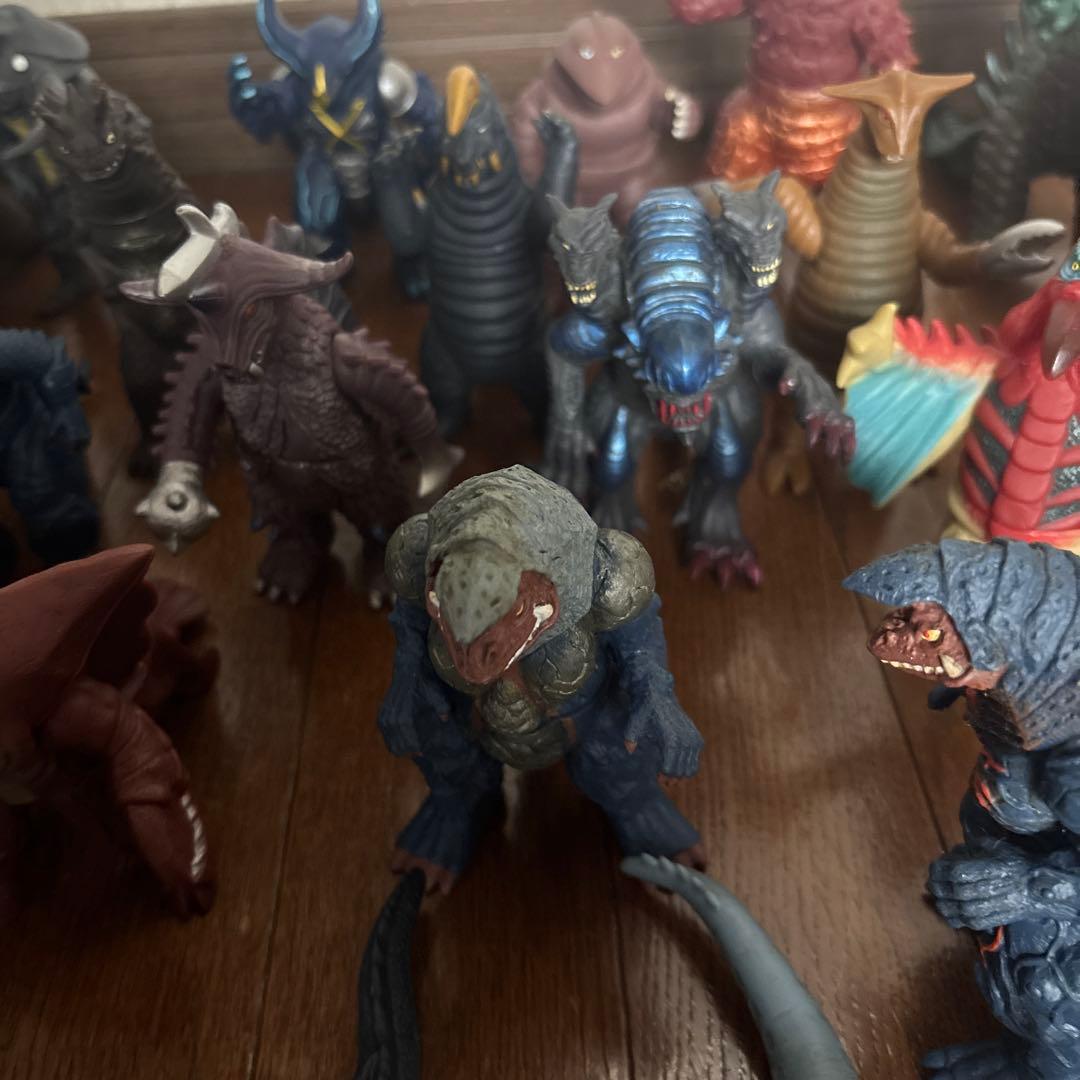 怪獣フィギュアセット 27体