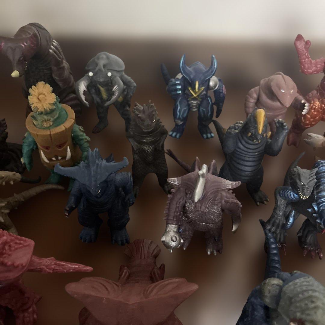 怪獣フィギュアセット 27体