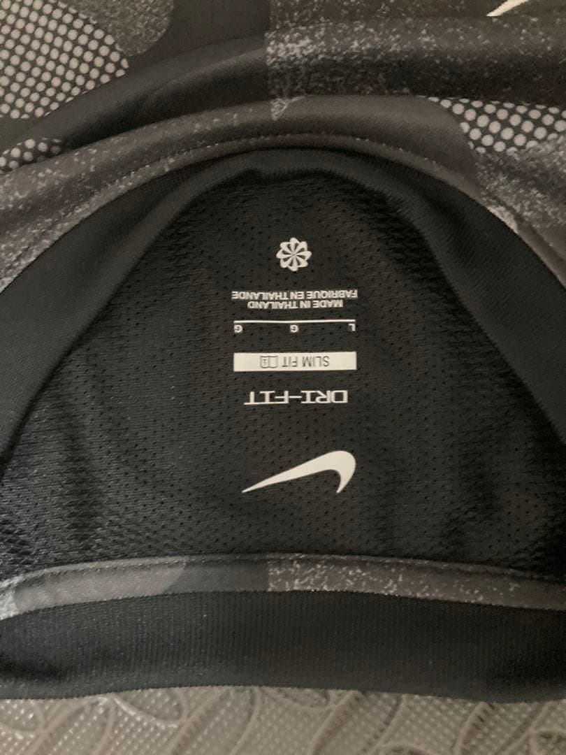 浦和レッズ　Tシャツ　Nike Dri-FIT カモフラージュ サッカーシャツ
