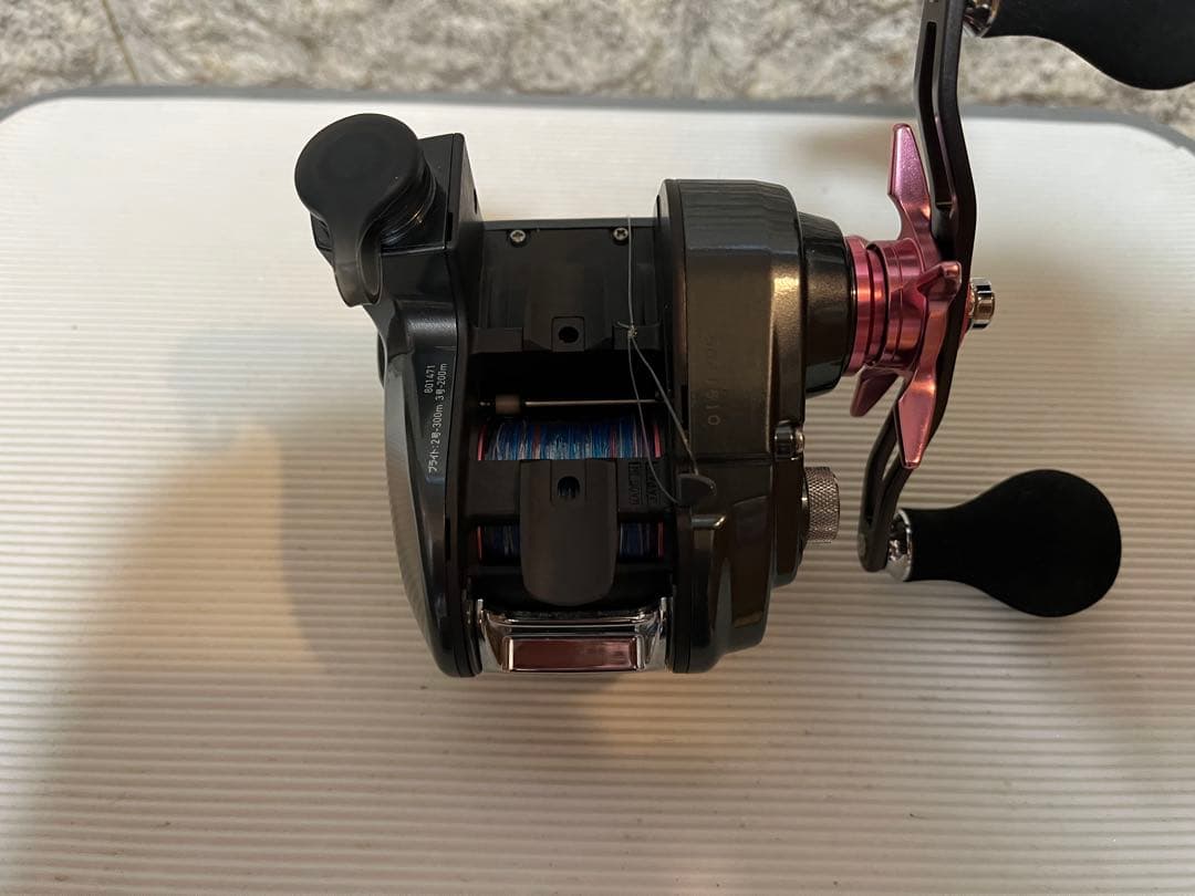 SEABORG 200J-4NL 電動リール グレー/ピンク