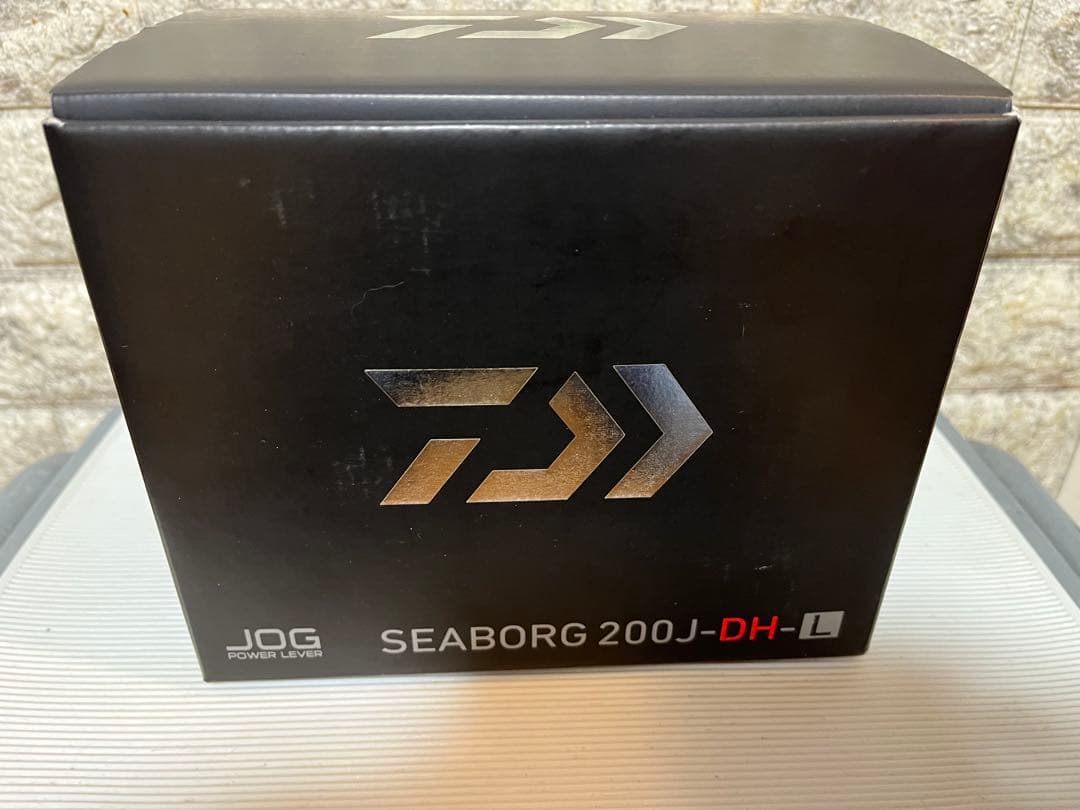 SEABORG 200J-4NL 電動リール グレー/ピンク
