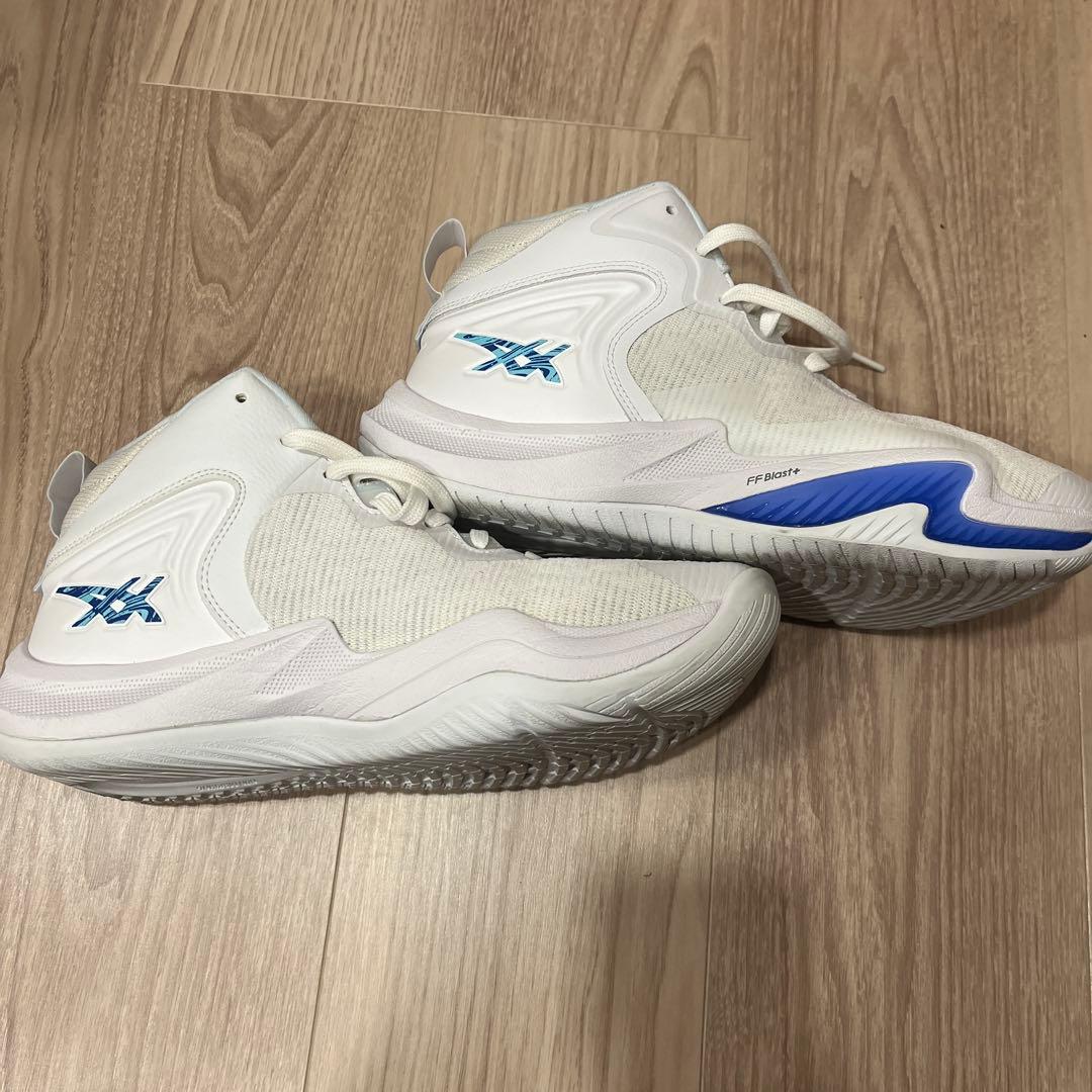 asics NOVA SURGE 3 バスケットシューズ ホワイト/ブルー