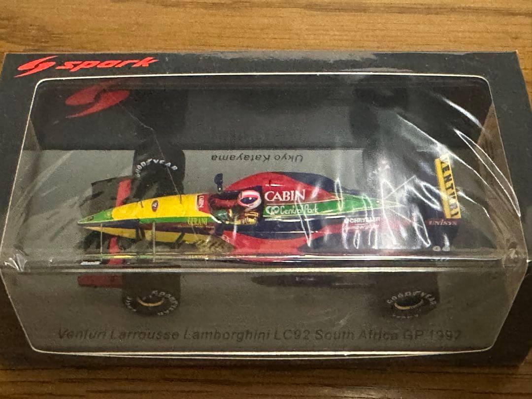 ミニカー Venturi Larrousse Lamborghini LC92 1/43