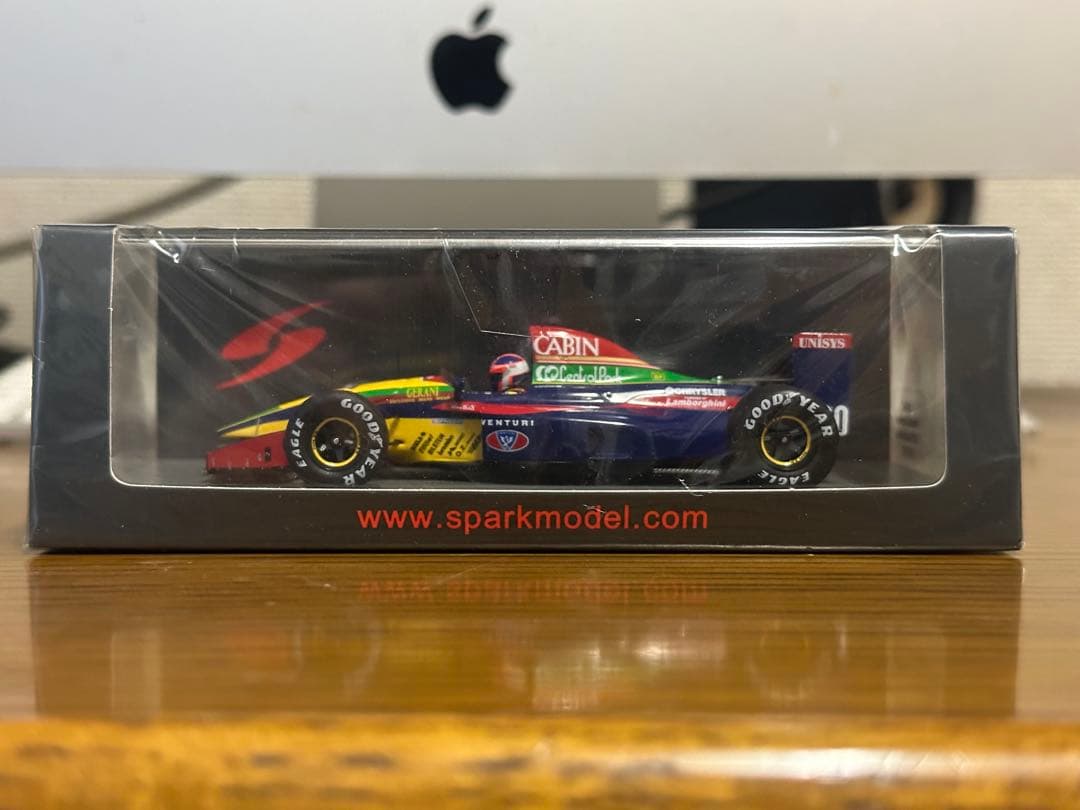 ミニカー Venturi Larrousse Lamborghini LC92 1/43