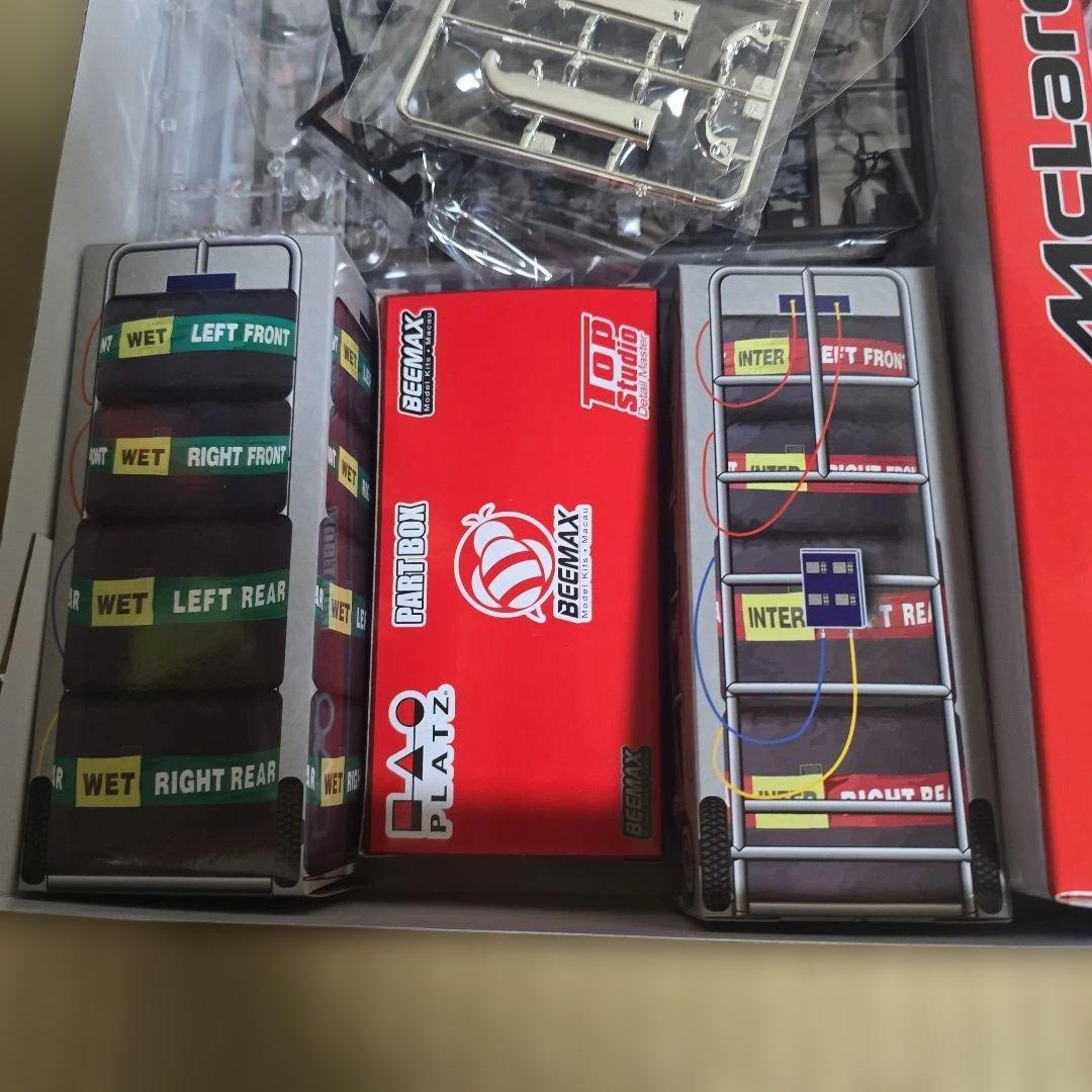McLaren MP4/4 1/12スケール プラモデル