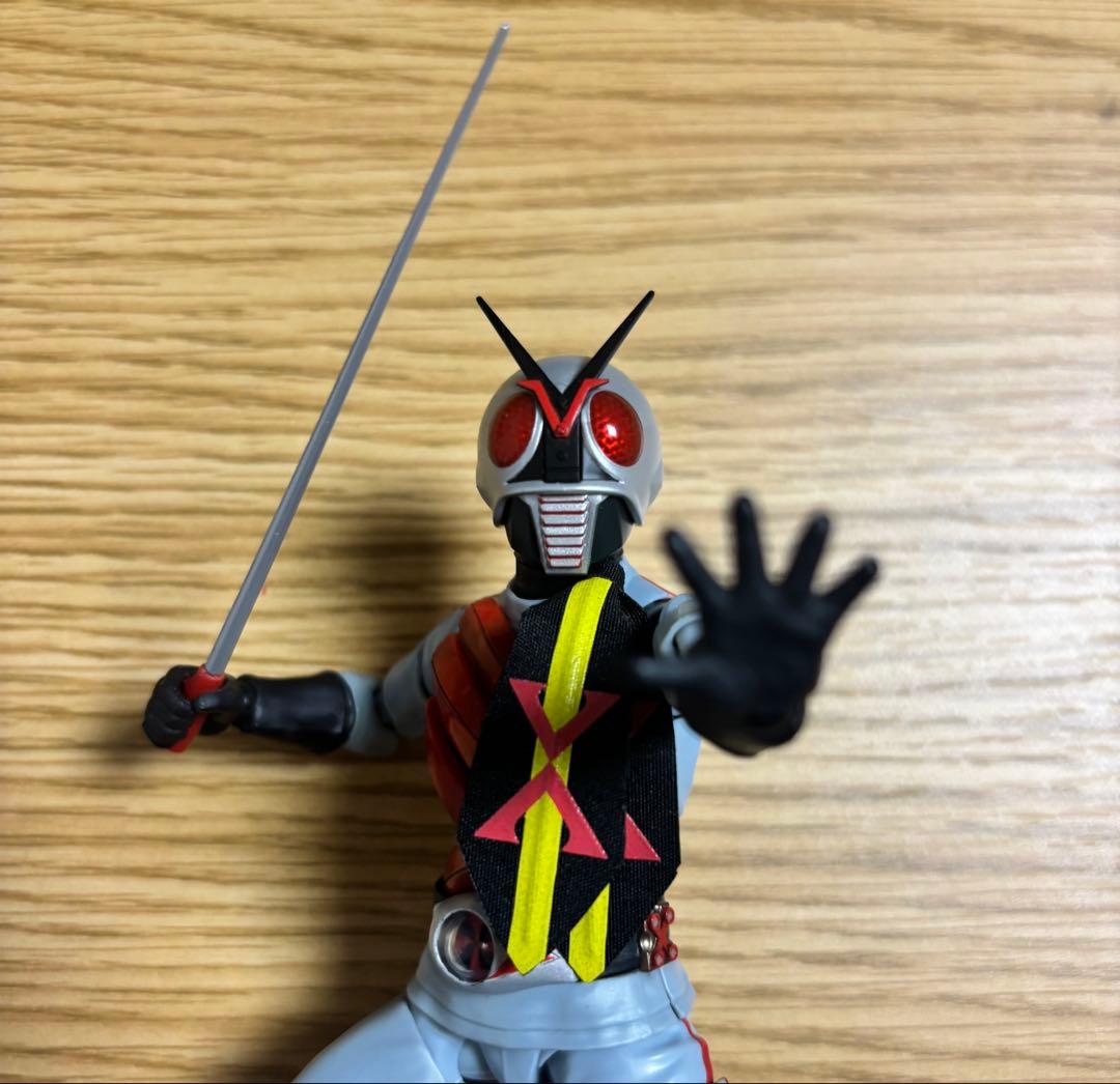 【本体良個体】フィギュアーツ真骨彫製法仮面ライダーエックス&改造マフラー輸送箱付