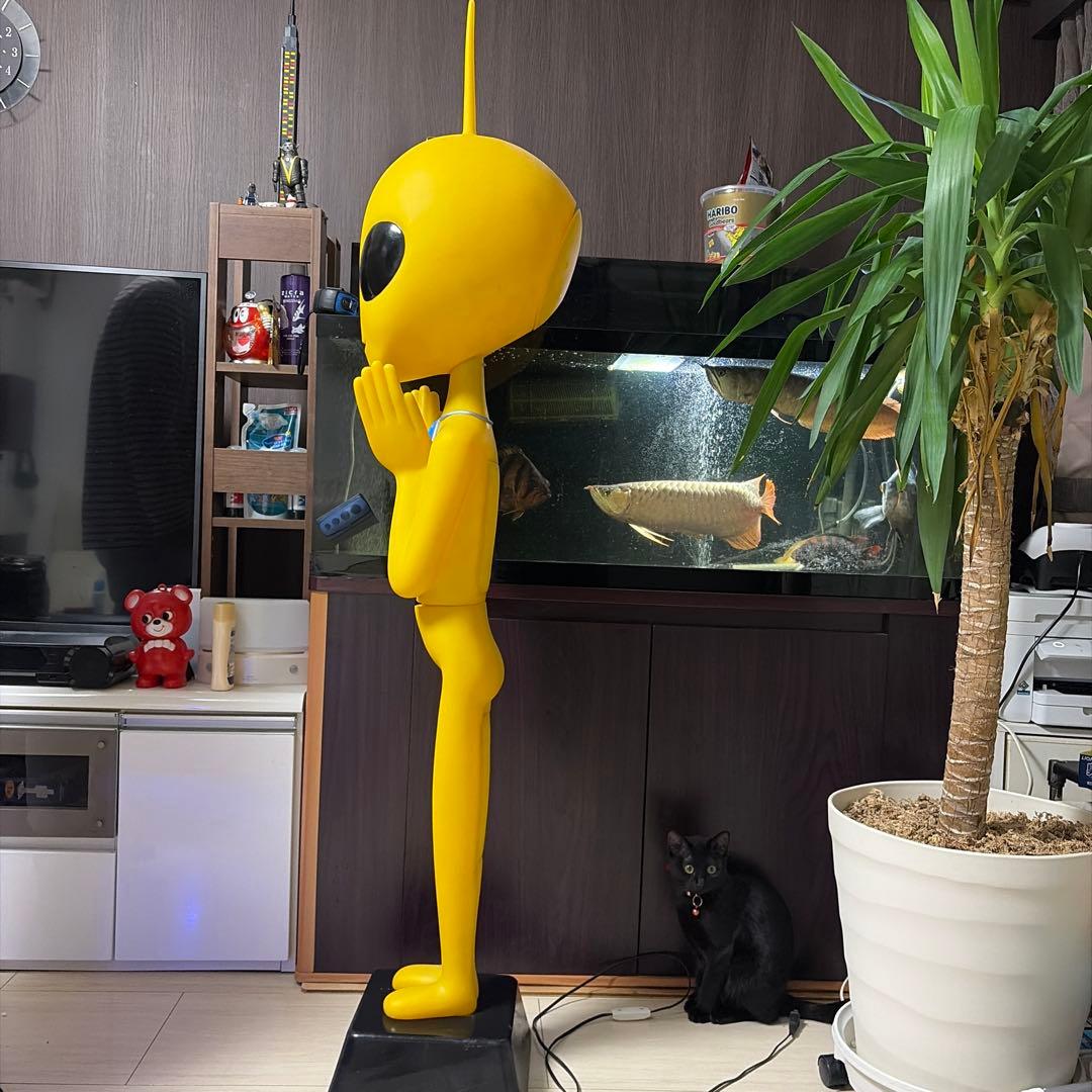 エイリアン型スタチュー 約150cm イエロー