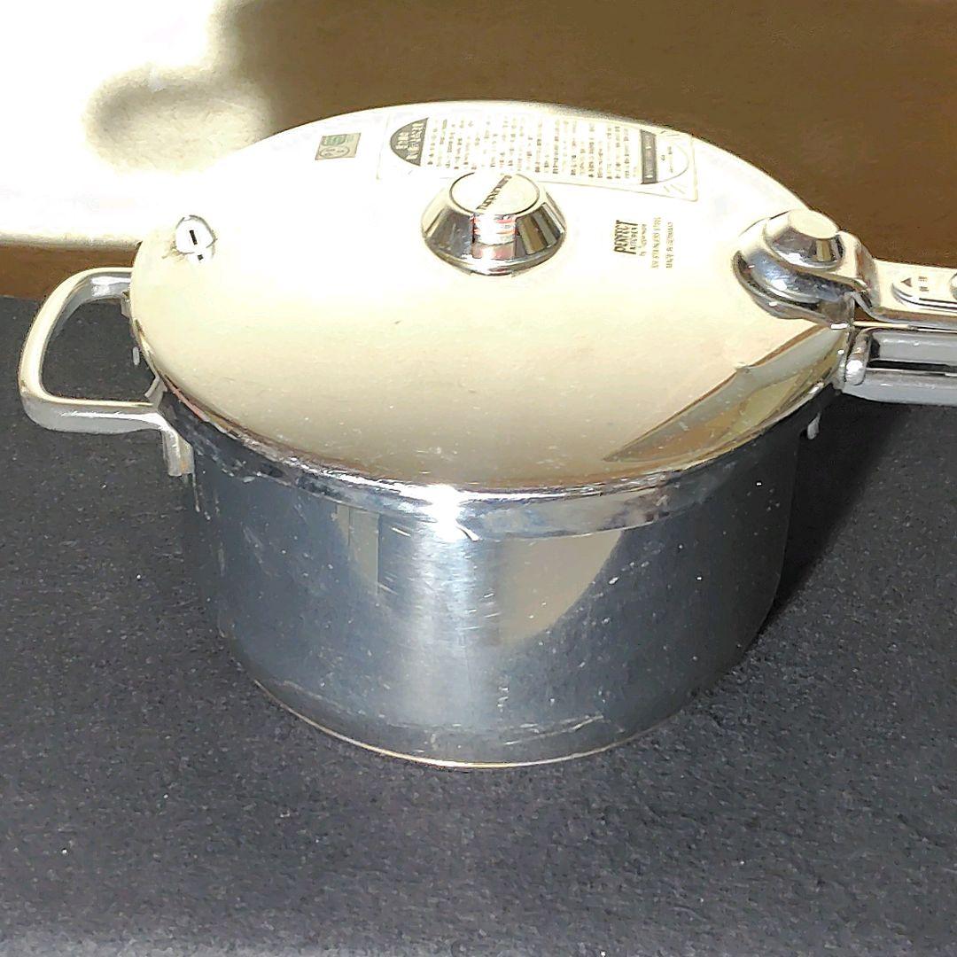 TupperwareタッパーウェアPerfect Kitchen圧力鍋5.0L