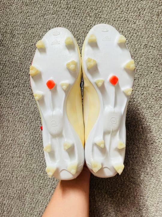 アディダスサッカースパイクシューズ F50 Adizero