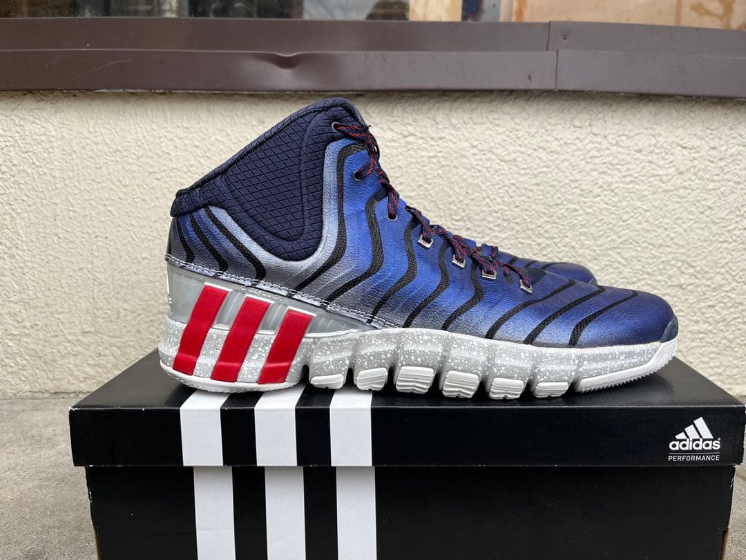 新品未使用 adidas crazyquick 2バッシュ スニーカー 33cm