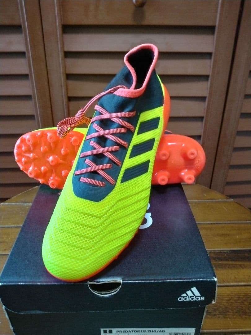 adidas PREDATOR 18.2HG/AG サッカースパイク（未使用品）