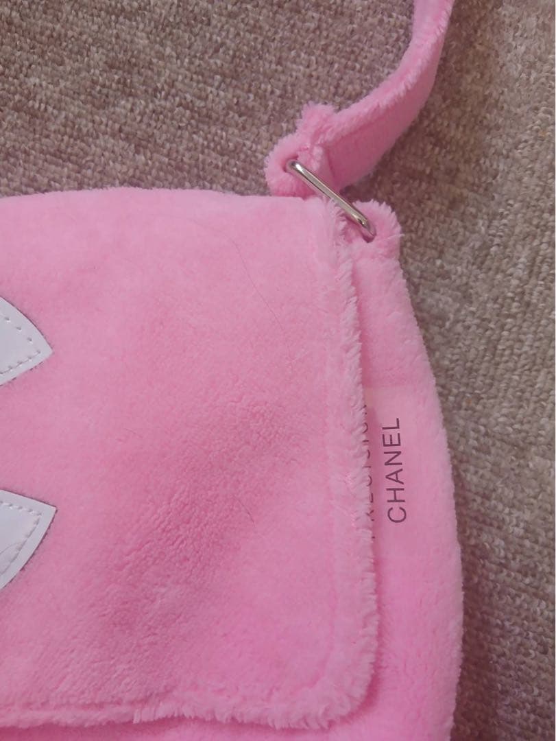 CHANEL ピンクショルダーバッグ