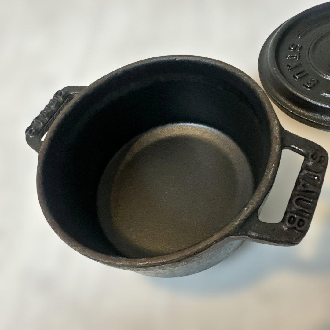 STAUB 鋳鉄製 蓋付き鍋 小型10センチ
