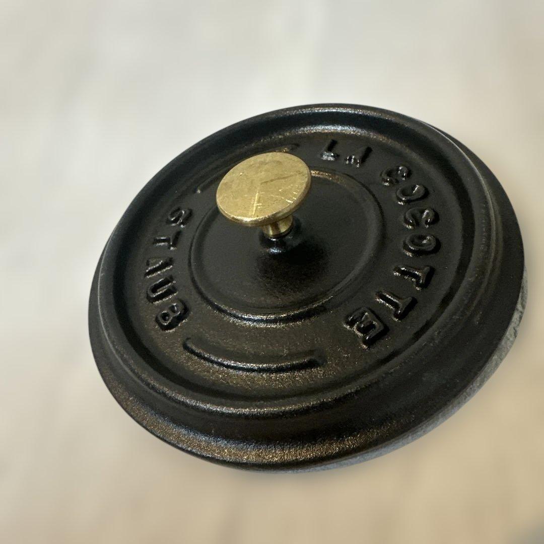 STAUB 鋳鉄製 蓋付き鍋 小型10センチ