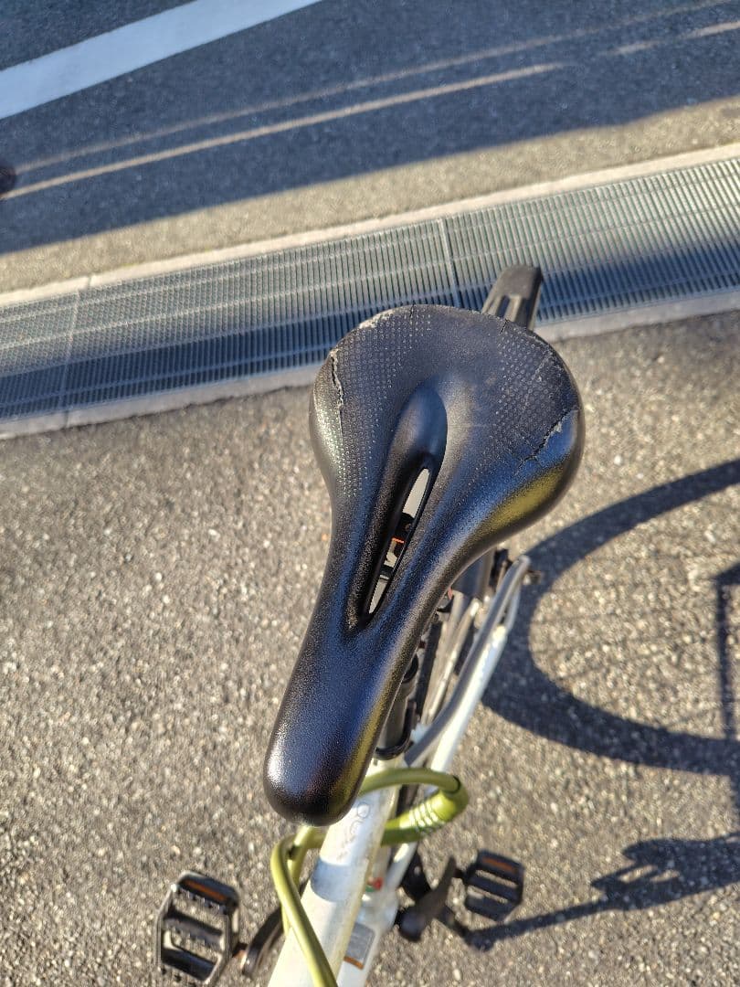 キャノンデール　クイック4 ホワイト クロスバイク ディスクブレーキ 700C