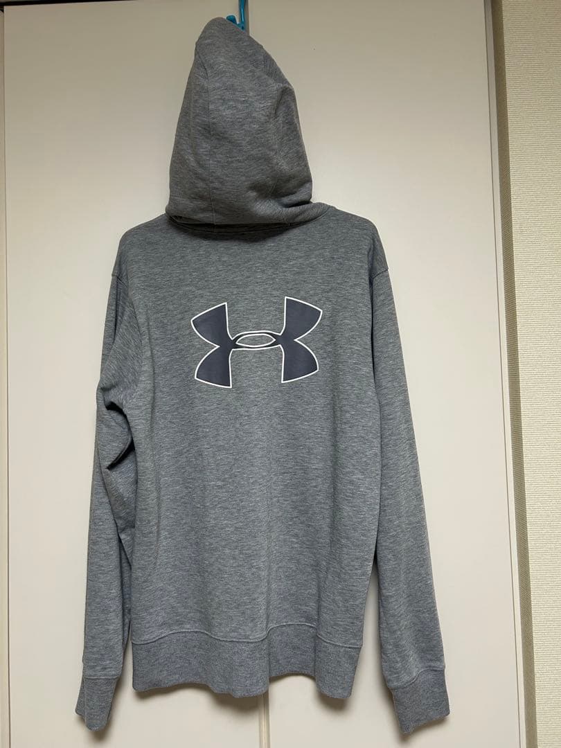 under armour ジャージセットアップ　グレー LG
