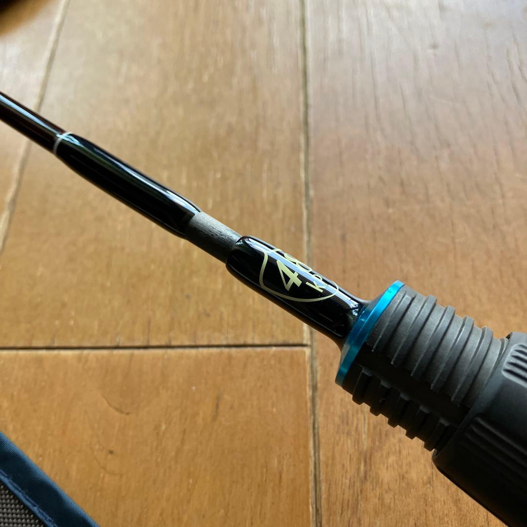 クプアス48 ボンバダ　ツララ