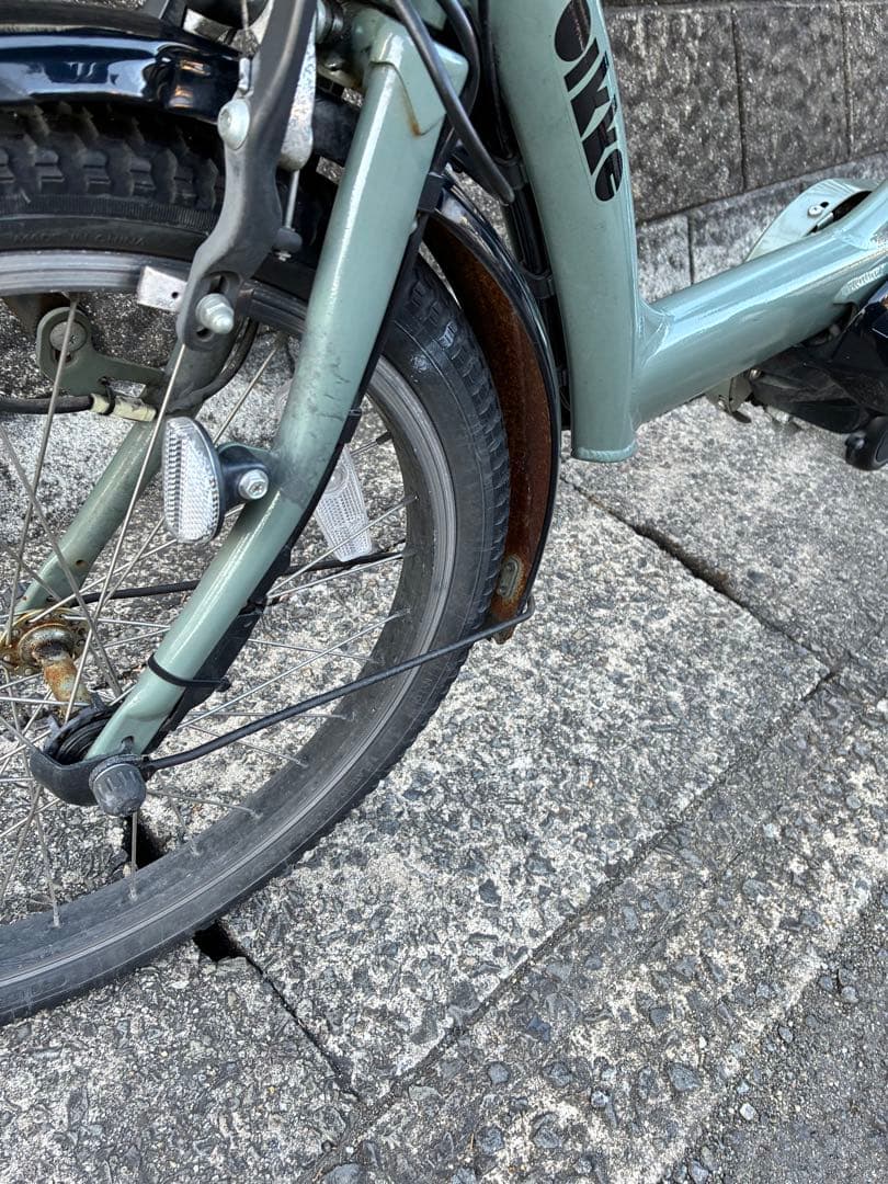 送料込み_ブリヂストンビッケポーラー　チャイルドシート付き電動アシスト自転車