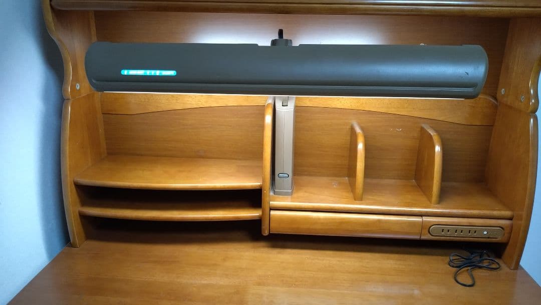 ❶学習机✿木製オクモト家具✿学習机上側のみ✿梱包・発送たのめる便