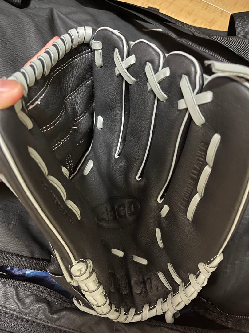 Wilson 野球グローブ ミット 12インチ グレー×ブラック 右投げ