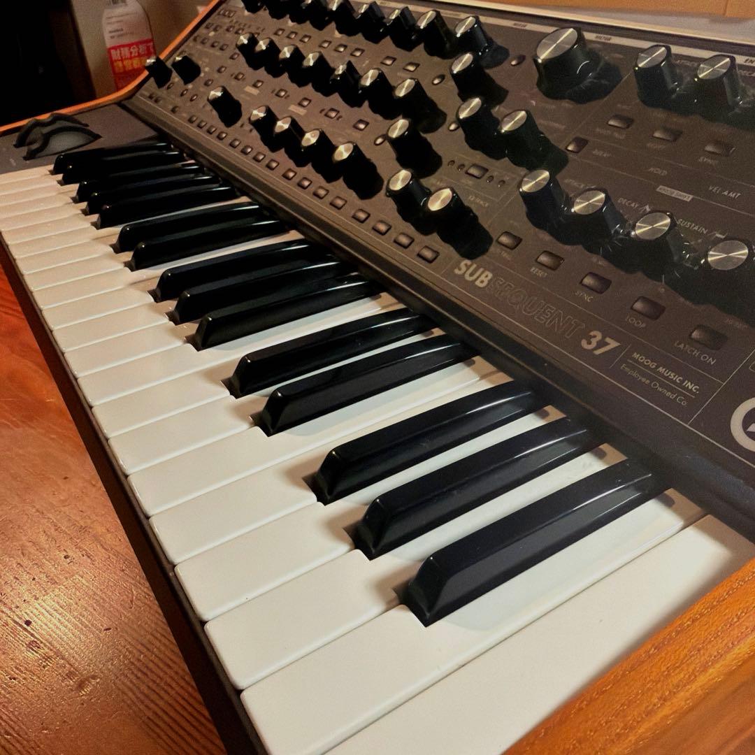 鍵盤楽器 moog Subsequent 37