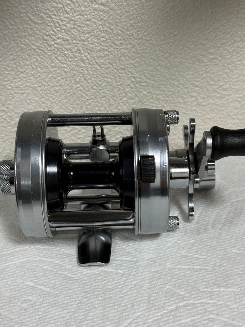 ABU2500C シルバー