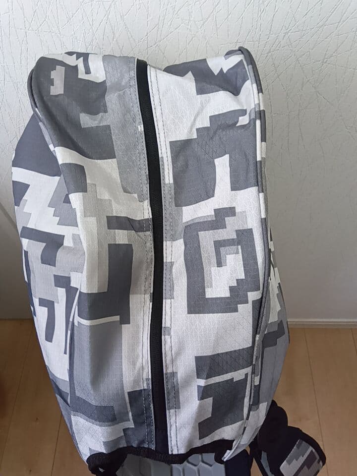 OGIO 軽量カモフラージュキャディバッグ