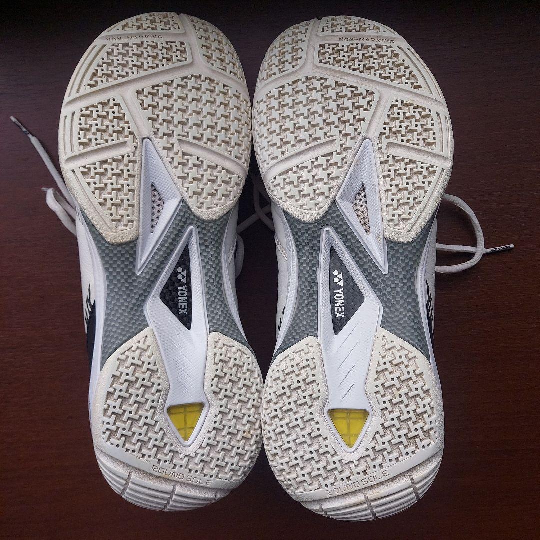 YONEX パワークッション65Z ホワイトタイガー27.5㎝ 中古