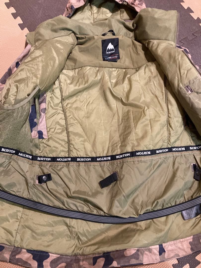 BURTON スノーボードジャケット 迷彩柄 JAPANサイズM