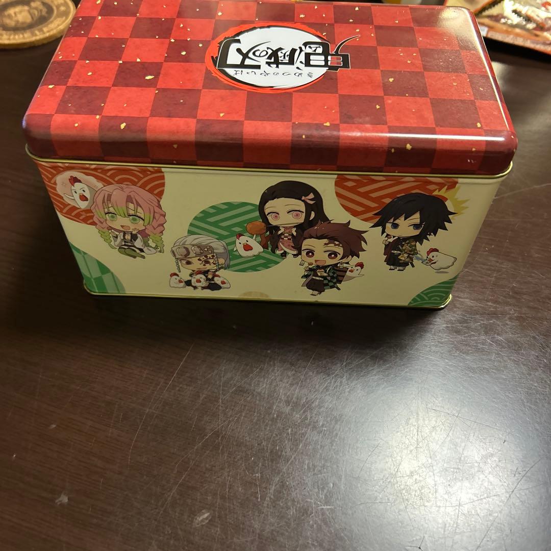 鬼滅の刃 バッジ、フィギュアetc
