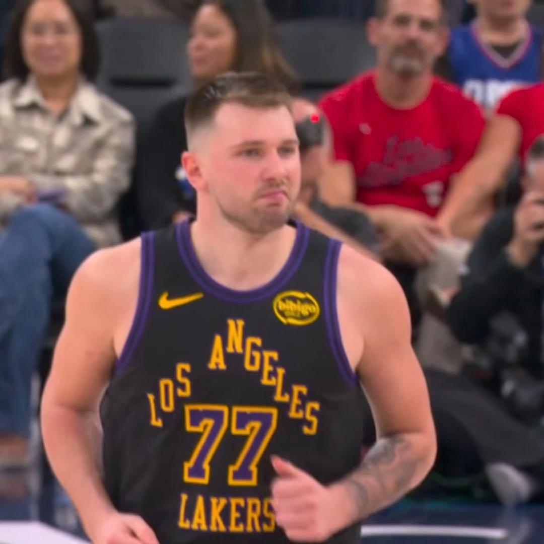 【NBA】レイカーズ ルカドンチッチ 背番号77番 バスケユニフォーム