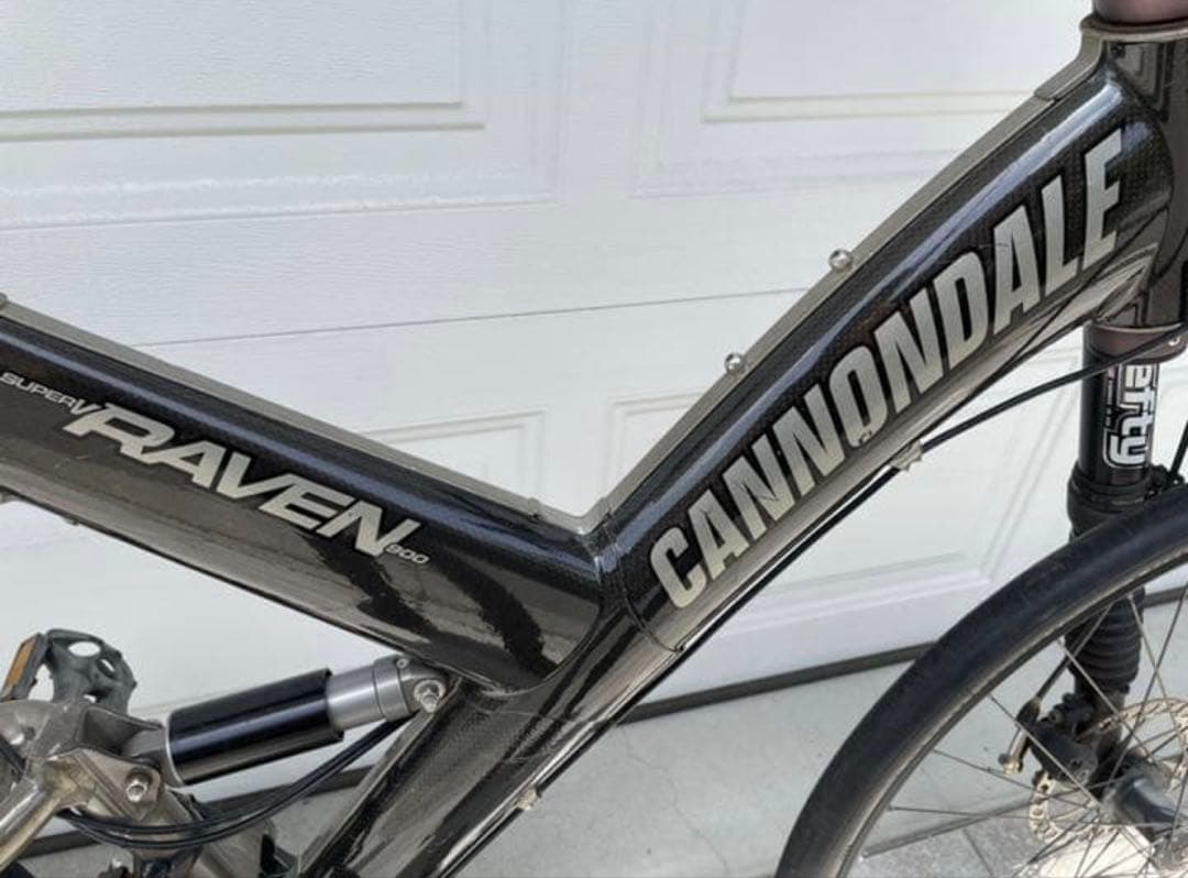 Cannondale Super V Raven 900Leftyキャノンデール