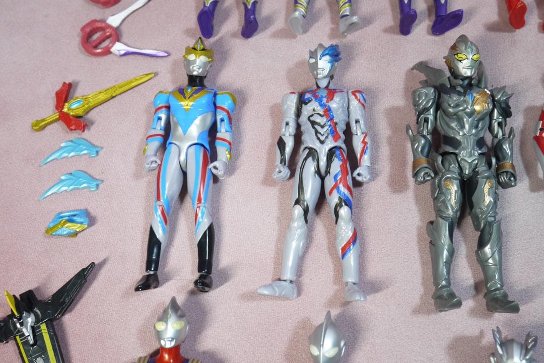 ウルトラアクションフィギュア　トリガー・デッカー・ルティオン　など　25体