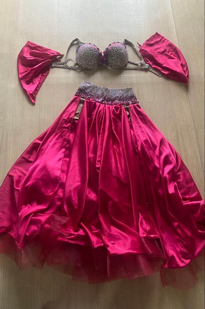 【貴重】入手困難isadora designベリーダンスコスチューム衣装♡ピンク