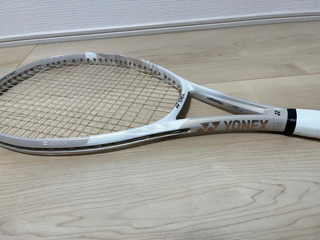 『美品』YONEX VCORE 100 テニスラケット　G2