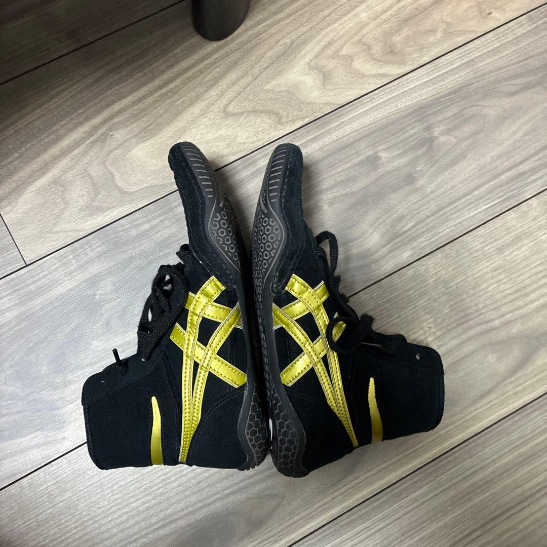 ASICS ボクシングシューズ 黒/金