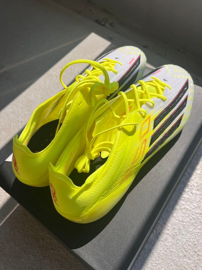 adidas F50 スパイクシューズ