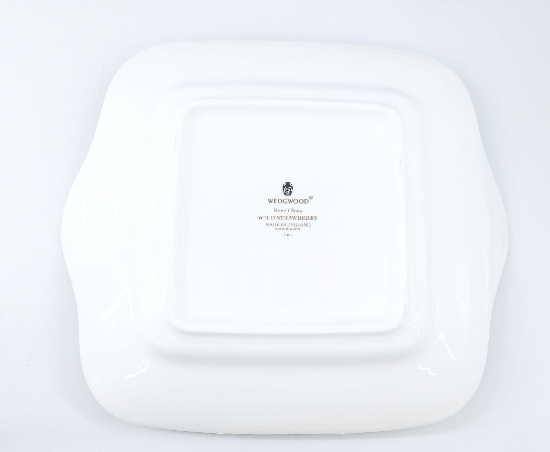 Wedgewood ワイルドストロベリー カップ&ソーサー&プレート 8点