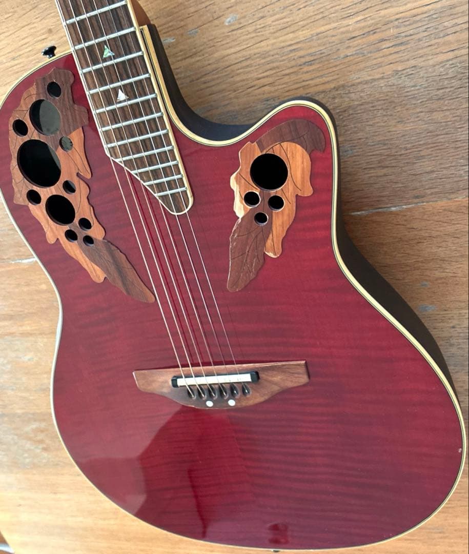 Ovation Celebrity CSE48（CE48後継モデル）ワインレッド