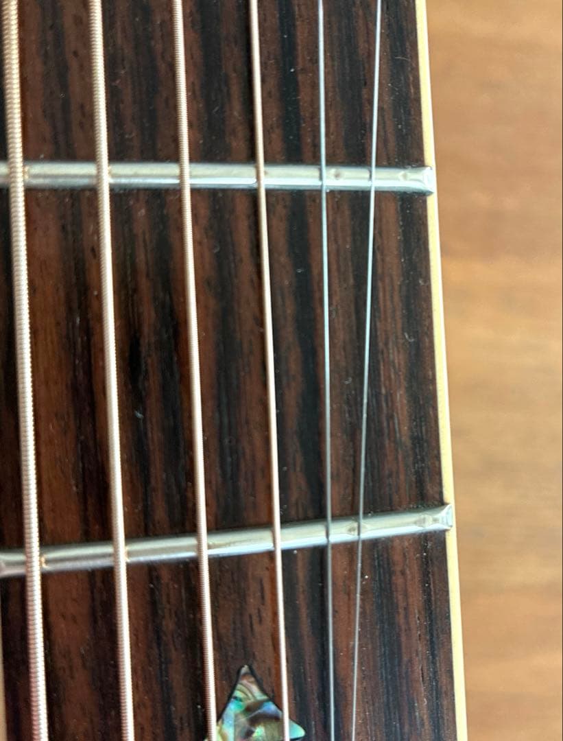 Ovation Celebrity CSE48（CE48後継モデル）ワインレッド