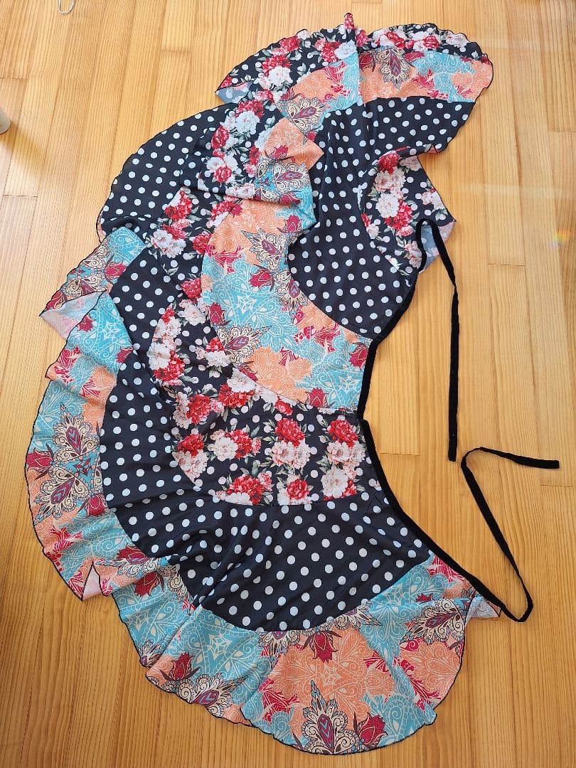 新品✴️社交ダンス　フレアスカート ドット花柄