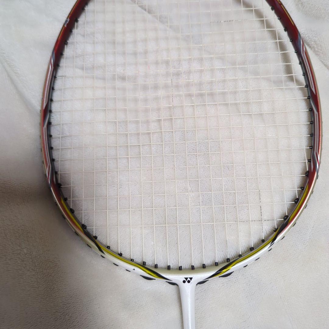 ！よみさま！！YONEX ヨネックス　ナノレイ700RP バドミントンラケット