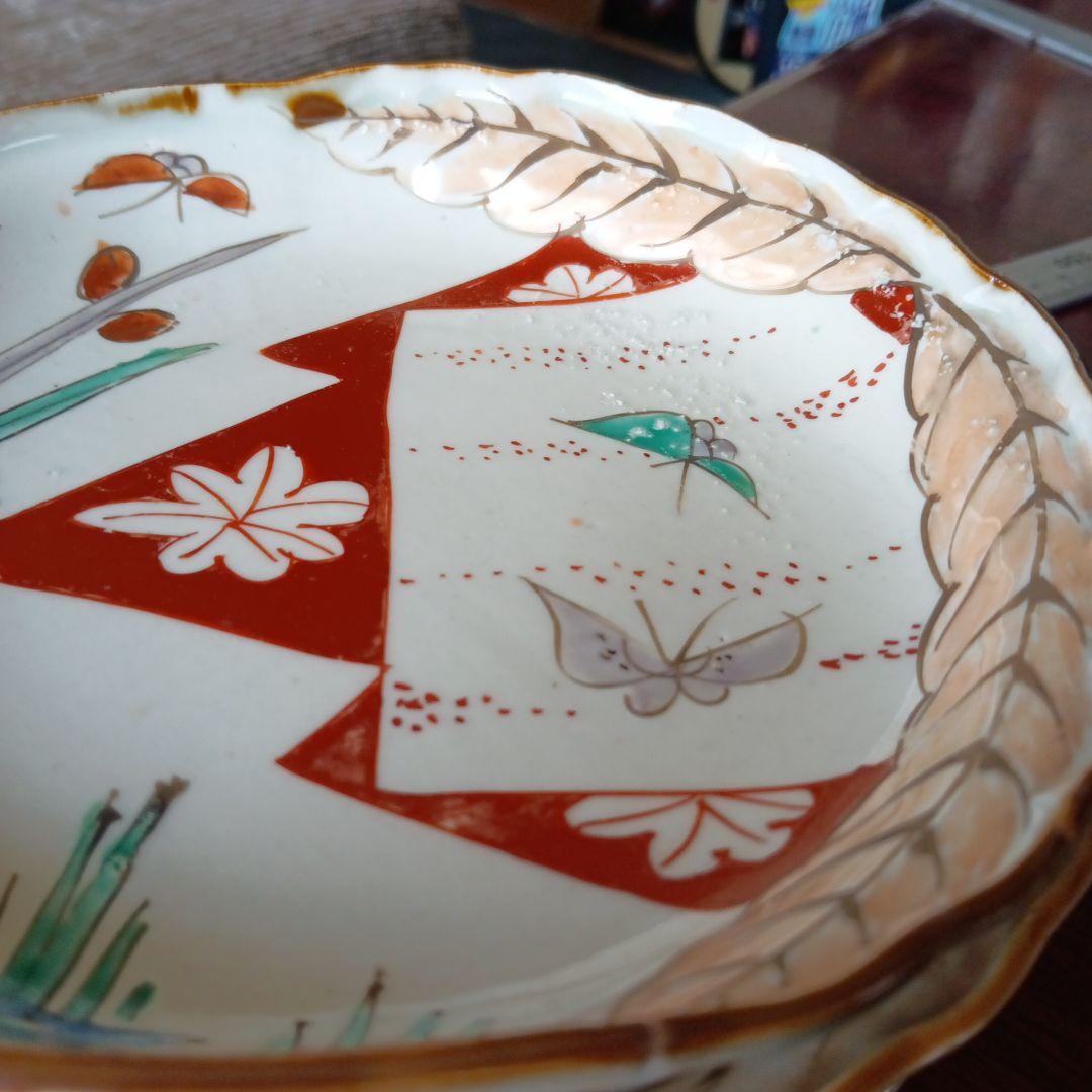古伊万里 九谷 色絵、花と昆虫のデザイン皿4枚