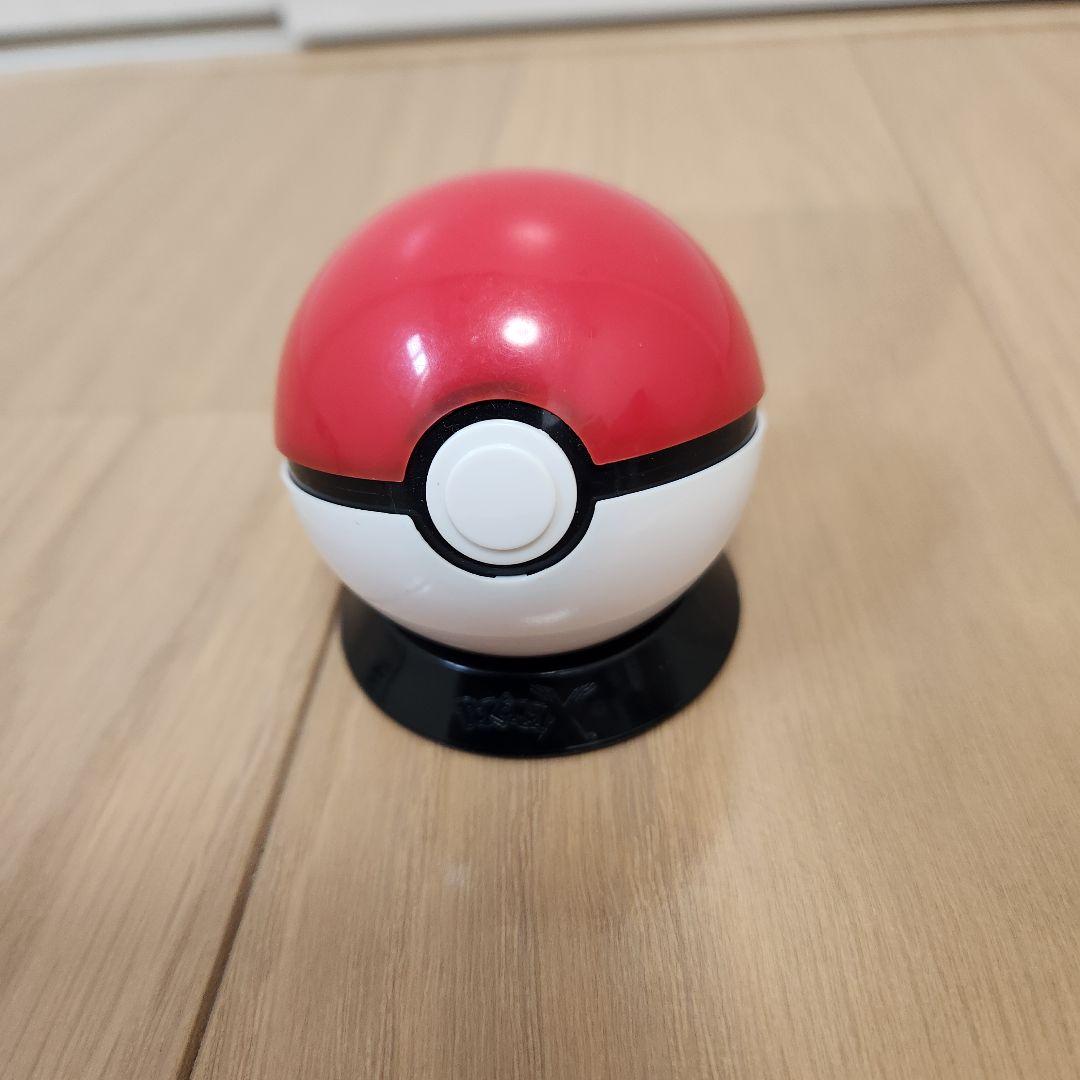 2013年ポケモンX.Y 欧州限定特典 ポケモンボール型ds 収納ケース