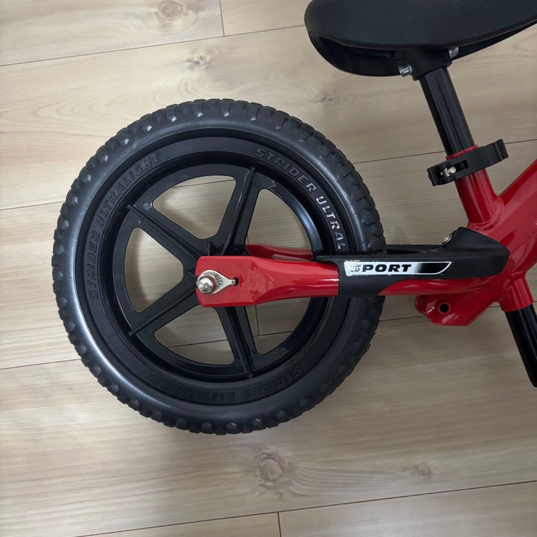 STRIDER バランスバイク 赤 12インチ SPORT