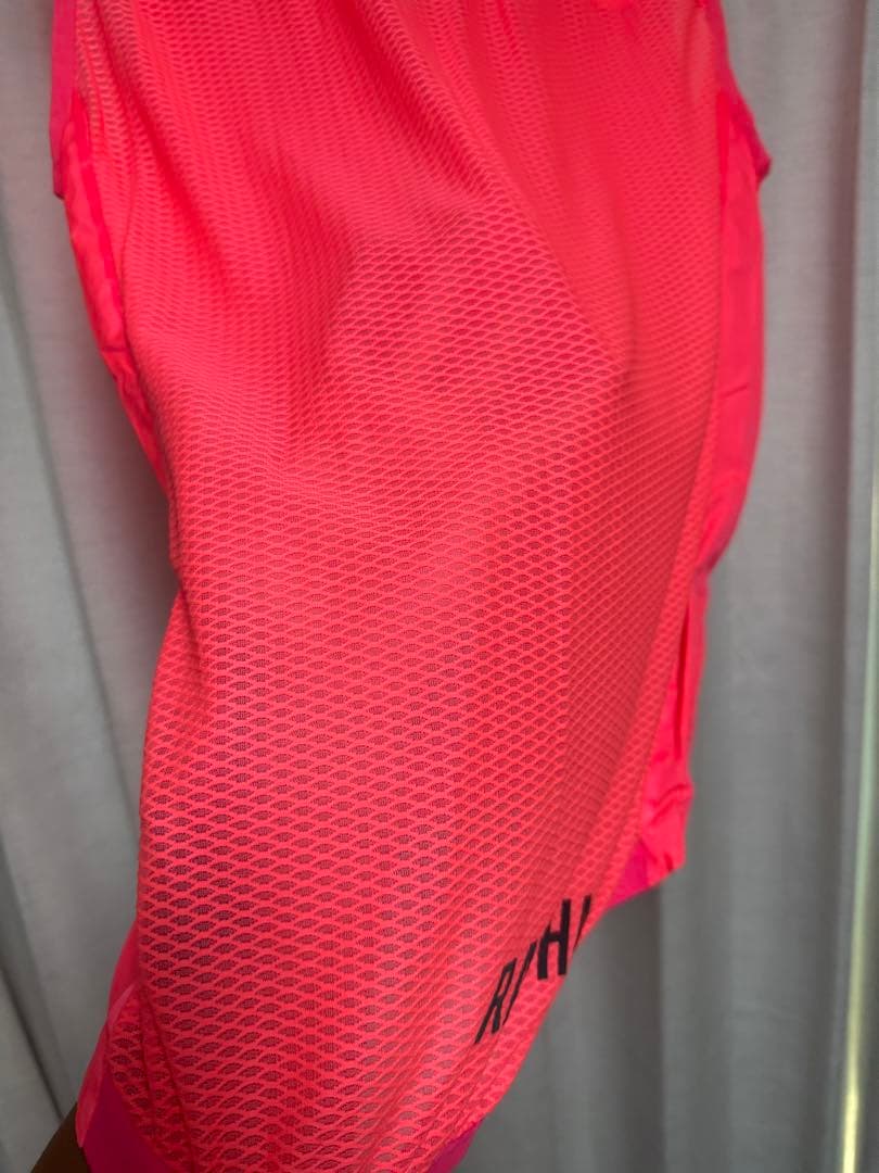 Rapha ピンク ウィンドブレーカー
